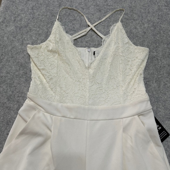 EXPRESS White Lace Bodice Spaghetti Strap Jumpsuit Womens M Formal Bridal Party - Picture 3 of 15